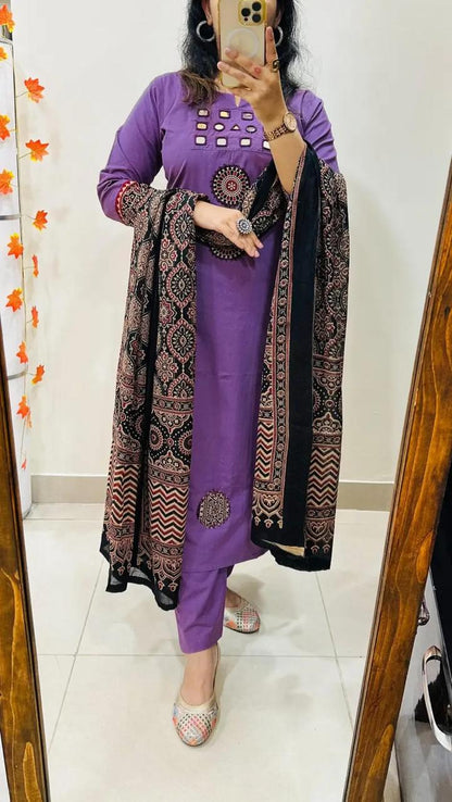 Elegant Purple Kurta Set with Statement Printed Dupatta