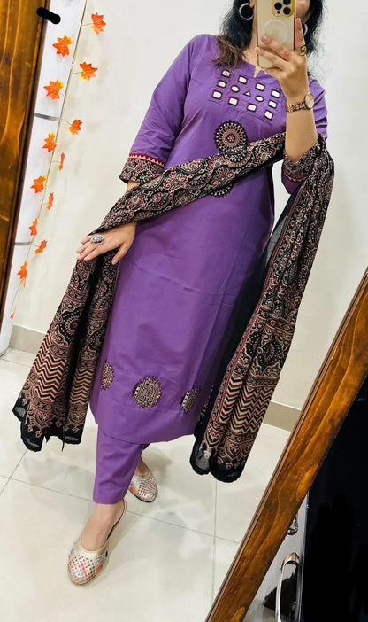 Elegant Purple Kurta Set with Statement Printed Dupatta